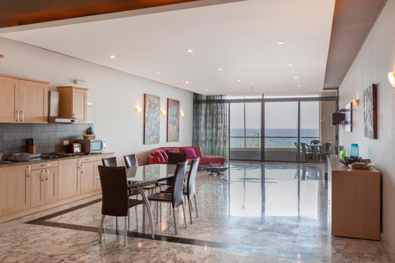 Spacious Seafront Apt With Living, Sofa, Wifi & Ac By 360 Estates Слима Экстерьер фото