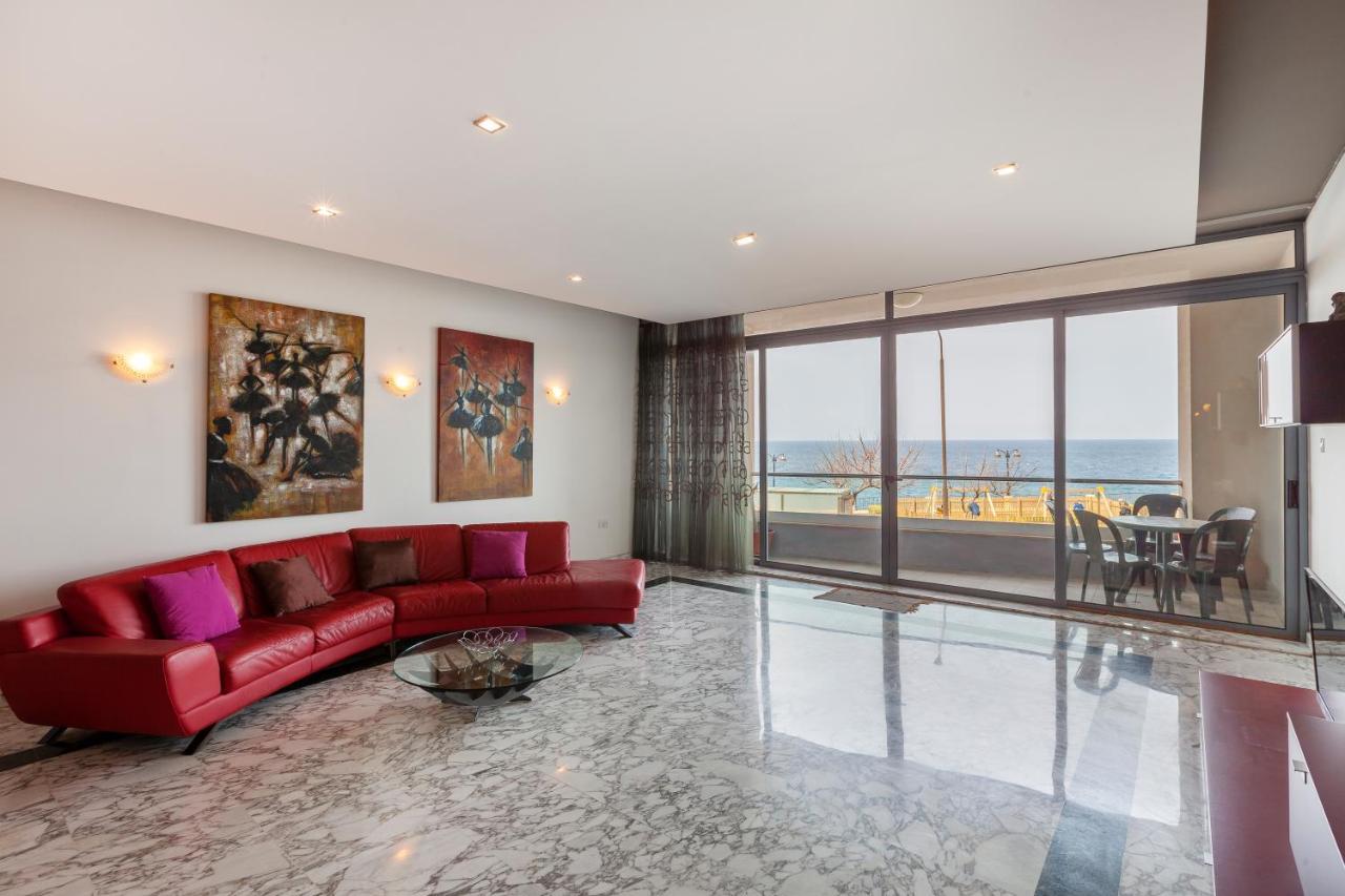 Spacious Seafront Apt With Living, Sofa, Wifi & Ac By 360 Estates Слима Экстерьер фото